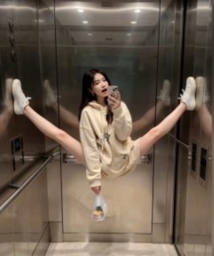 AI生成电梯一字马美女制作教程，条条流量上万，别再在外面被割韭菜了，全流程实操-第一资源库